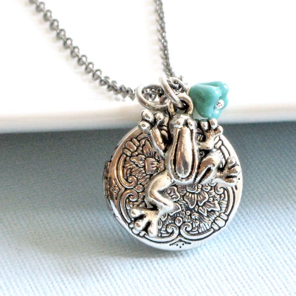 Frog Locket Necklace - Small Locket, Silver Locket, Nature Jewelry, Turquoise Necklace, Frog Gift, Gift for Woman, Teen, Girl, Christmas