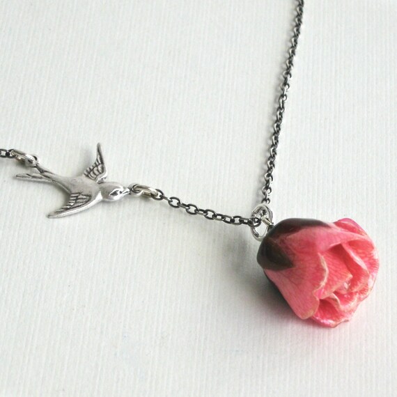Pink Real Rosebud Necklace Natural Preserved Bird - Rose Bud Personalized Diamond Pendant Pink Real Rosebud Necklace Natural Preserved Bird - Rose Bud Personalized Diamond Pendant