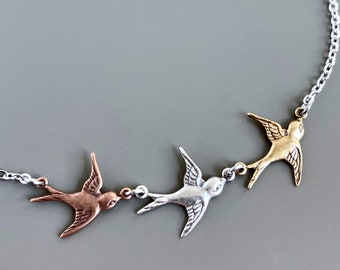 Collar de pájaro - collar de metal mixto, collar de pájaro pequeño, joyería de pájaro, joyería de metal mixto, collar de dama de honor, joyería de dama de honor