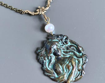 Collar Art Nouveau para mujer: joyería con pátina de cardenillo, collar de perlas, collar de flores, collar de pájaros, regalo para mujer, cumpleaños, Día de la Madre