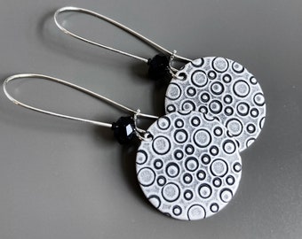 Pendientes con diseño de círculos de plata: pendientes bohemios, negros y plateados, pendientes ligeros, pendientes de disco, regalo para mujer, cumpleaños, amiga