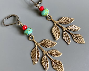 Orecchini in foglia di ottone - Orecchini turchesi e rossi, Gioielli naturali, Gioielli botanici, Gioielli in foglie, Regalo per donna, Laurea, Compleanno