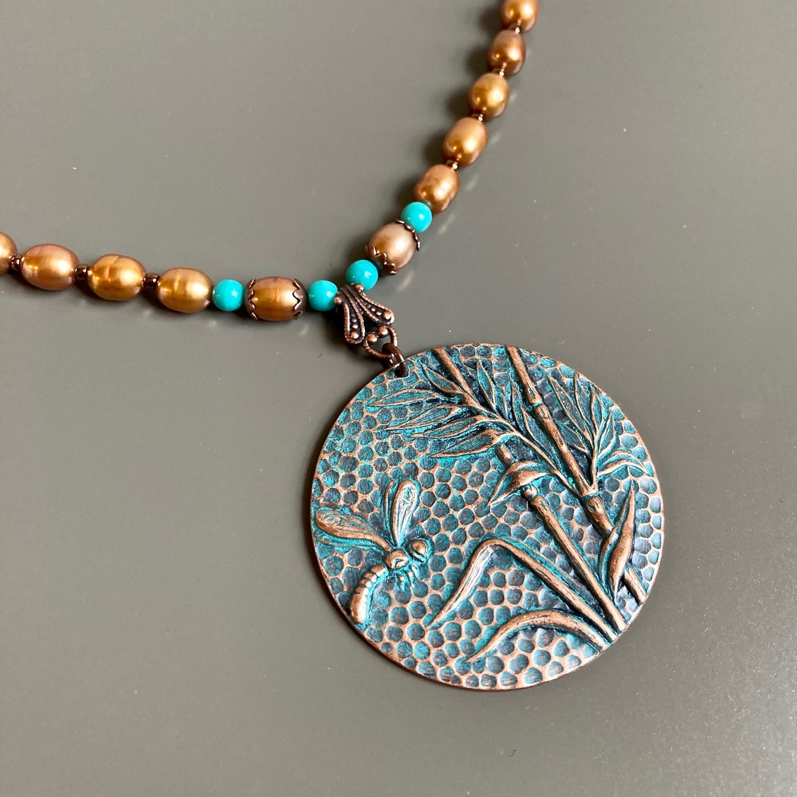 Dragonfly pearl necklace Clearance