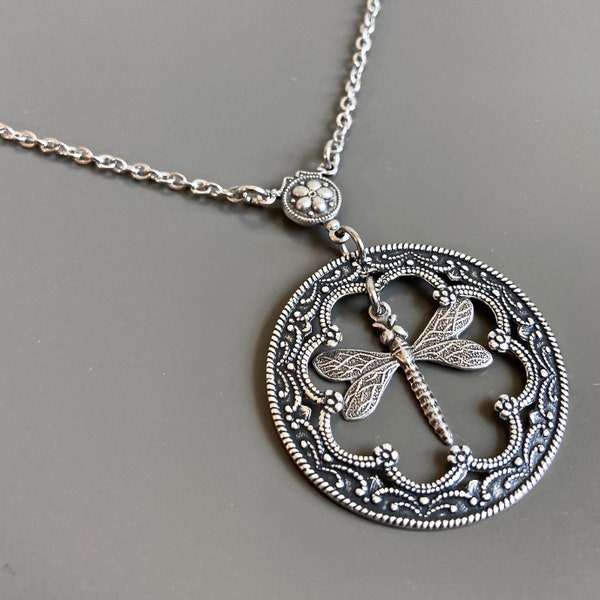 Silver Dragonfly Necklace -  Pendant, Dragonfly Jewelry, Nature Jewelry, Gift for Woman, Birthday Gift, Bridesmaid Gift, Garden Jewelry