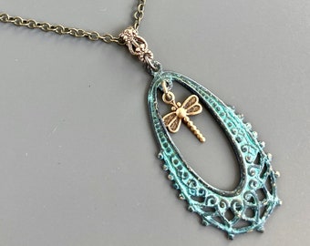 Dragonfly Necklace -  Tiny Dragonfly,  Dragonfly Jewelry, Nature Jewelry, Gift for Woman, Birthday Gift, Bridesmaid Gift, Garden Jewelry