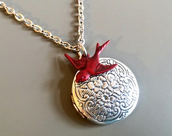 Red Bird Locket Necklace, Silver Locket, Small Locket, Cardinal, Keepsake Jewelry, Nature Gift, Gift for Woman, Graduation, Birthday