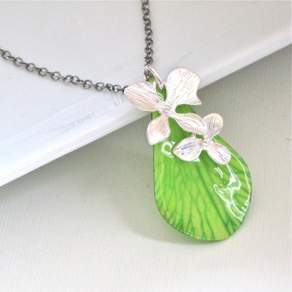 Real Orchid Petal Necklace - Green, Real Flower Necklace, Real Flower Jewelry, Botanical Jewelry, Orchid Gift, Gift for Woman, Flower Gift