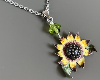 Sunflower Necklace - Yellow Sunflower, Flower Jewelry, Botanical Jewelry, Gift for Woman, Nature Gift, Christmas, Birthday, Mom Gift