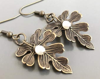 Brass Leaf Earrings - Pearl Earrings, Leaf Jewelry, Oak Leaf, Nature Jewelry, Botanical Jewelry, Gift for Woman, Birthday, Nature Gift