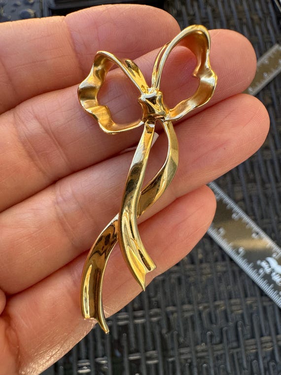 Tiffany & Co. 18k Yellow Gold Ribbon Bow Brooch