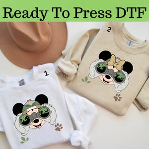Disney Mickey And Minnie Safari DTF, Disney Minnie Mouse DTF, Transferencia DTF de Mickey Mouse, Camiseta Disney, Camiseta Mickey y Minnie