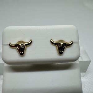 Cute 14K Yellow Gold Texas Long Horn Bull, Cow, Earrings Post Tiny, Farm Animal