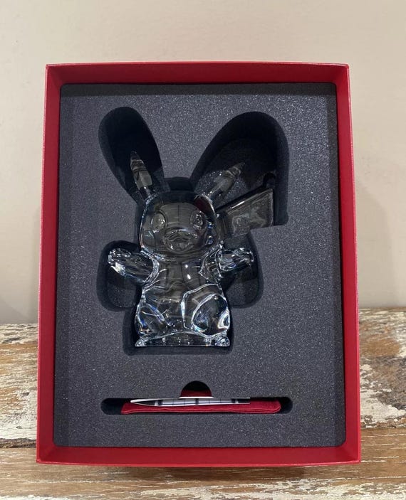 バカラ ポケモンコレクション ピカチュウ 25周年記念クリスタル 手持ち