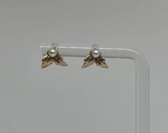 Vintage 14K Yellow Gold Pearl Small Dainty Leaf Flower Pierced Earrings, No Back