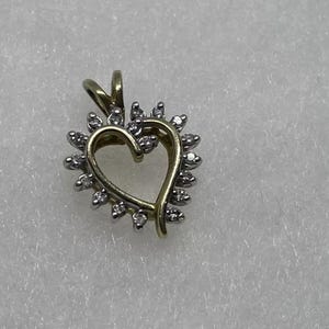 10k Yellow Gold Heart Shape Pendant Diamond Pendant Charm 1.8g