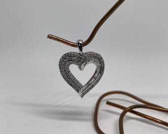 10K Solid White Gold Pave Diamond Heart Pendant Necklace-3.19 Grams