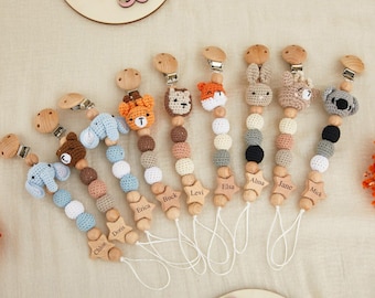 Prendedor de chupeta personalizado com animal de crochê, prendedor de chupeta de crochê feito à mão, prendedor de chupeta de madeira, presente para chá de bebê, presente para recém-nascido