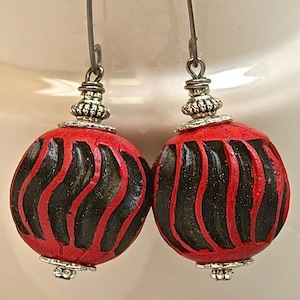 Vintage Chinese CINNABAR RARE Black STRIPED Red Focal Bead Dangle Drop Earrings,Handmade Oxidized Sterling Silver Ear Wires