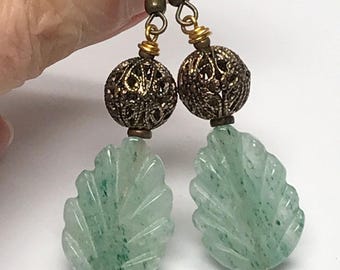 Vintage AVENTURINE CARVED LEAF Green Bead Dangle Drop Earrings,Vintage Antiqued Ornate Brass Filigree Bead, Antiqued Brass French Ear Wires