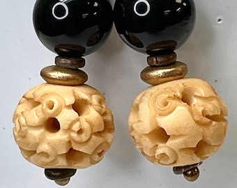 Vintage Chinese CARVED Pierced BONE FLOWER Bead Dangle Drop Earrings Vintage Black Onyx Beads, Antiqued Brass Ear Wires