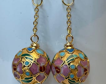 Vintage chinesische seltene CHAMPLEVE GOLD CLOISONNE rosa Türkis grüne Blumen Perle baumeln Ohrringe, Gold Kette, Bali 24K Gold Vermeil Ohrhaken