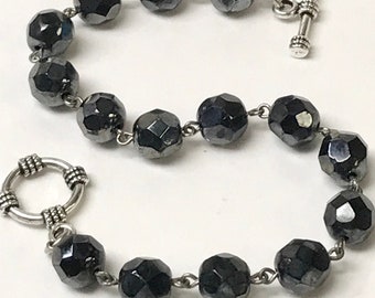 Vintage Crystal Czech 1940s Faceted Dark Gray/Black Linked Bead Bracelet, Silver Plated Toggle Clasp