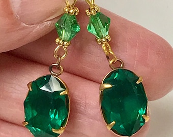 Vintage Emerald Green Swarovski Crystal Glass Cabochon Prong Setting Bead Dangle Drop Earrings,Vintage Green Crystal BiCone Beads,Gold