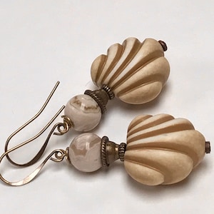 Vintage ITALIAN LUCITE Caramel Striped Bead Dangle Earrings,Vintage Wood Lace Agate Beads,Antiqued Brass Bead Caps,Antiqued Brass Ear Wires