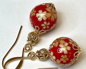 Vintage Japanese Tensha YELLOW DAISY RED Bead Dangle Drop Earrings, Gold French Ear Wires - Akane