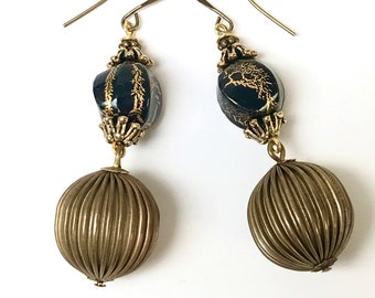 Vintage Japanese Lucite BLACK GOLD Bead Dangle Earrings, Vintage Raw Brass Ribbed Beads,Gold Plated Bead Caps, Brushed Brass Long Ear Wires