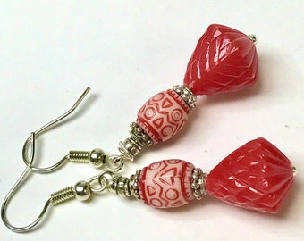 Vintage Japanese LUCITE RED WHITE Dangle Drop Bead Earrings,Vintage German Cherry Red Lucite Etched Beads,Silver French Ear Wires