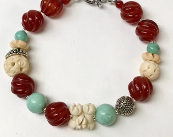 Vintage Chinesisches Karneol geschnitzte Melon Twist Perlen Armband, Vintage tibetischen Türkis, Vintage geschnitzte Ochsen Knochen Perlen, Bali Sterling Silber