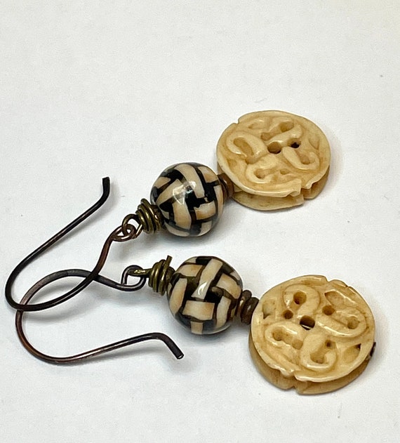 Vintage Chinese Carved BONE KNOT Bead Dangle Earr… - image 5