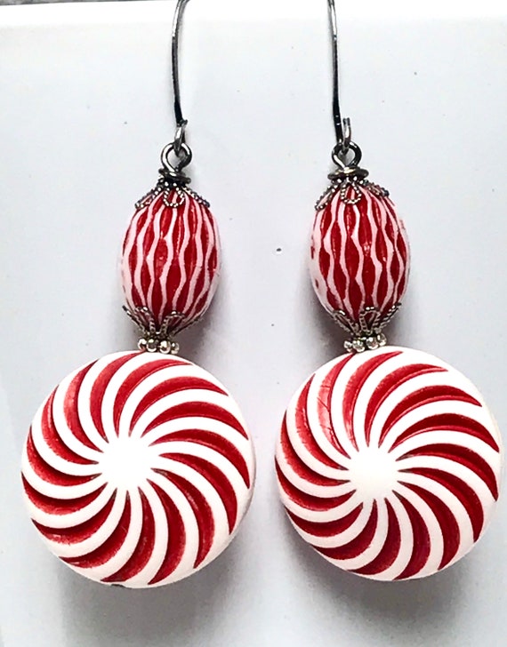 Vintage Italian Lucite RED WHITE PINWHEEL Bead Da… - image 3