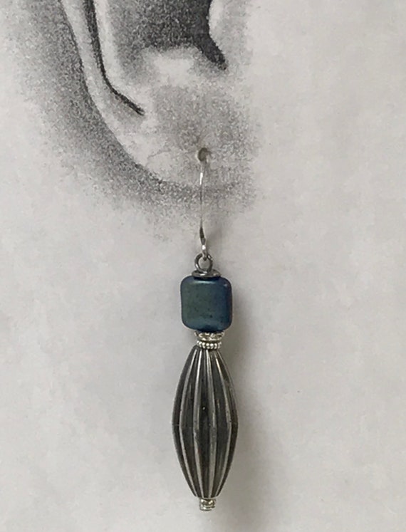 Vintage German Glass Teal Blue Iridescent Bead Re… - image 4