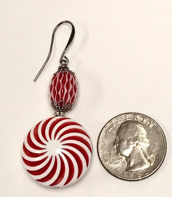 Vintage Italian Lucite RED WHITE PINWHEEL Bead Da… - image 7