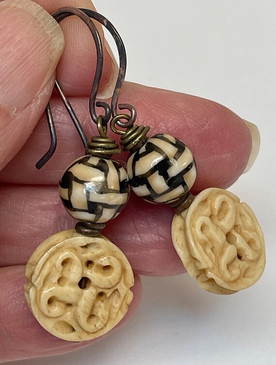 Vintage Chinese Carved BONE KNOT Bead Dangle Earr… - image 6