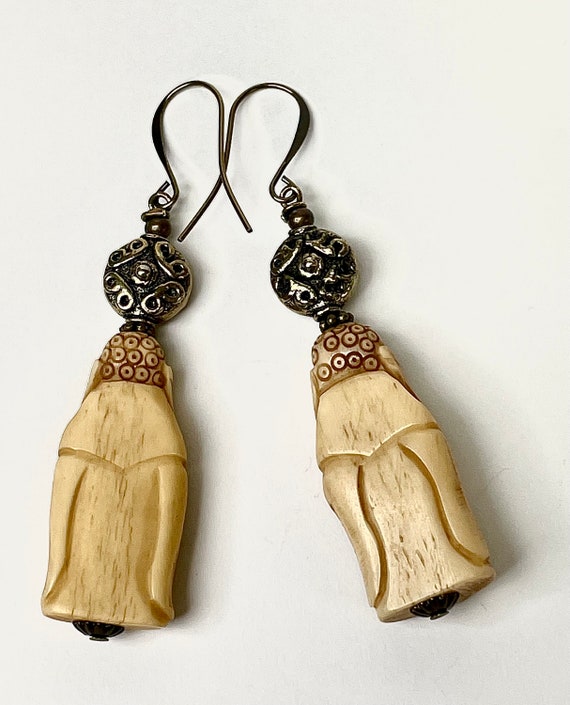 Vintage Buddha Bead Hand Carved Bone Earrings Dan… - image 2