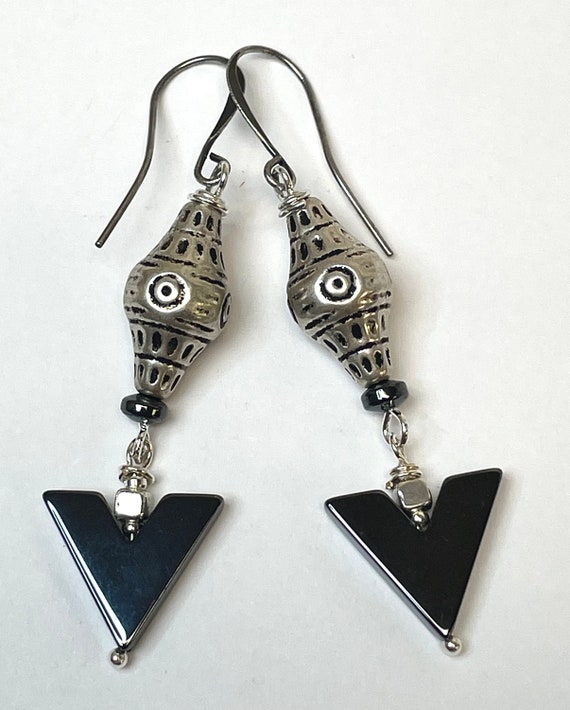 Vintage Hematite Triangular Long Bead Dangle Earr… - image 1