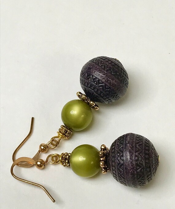 Vintage MOONGLOW Lucite JADE GREEN Bead Earrings … - image 2