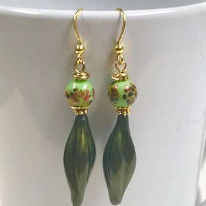 Vintage Japanese LIME GREEN Millefiori Glass Bead Dangle Drop Earrings, Vintage German Jade Green Lucite Beads,Gold Plated French Ear Wires image 4