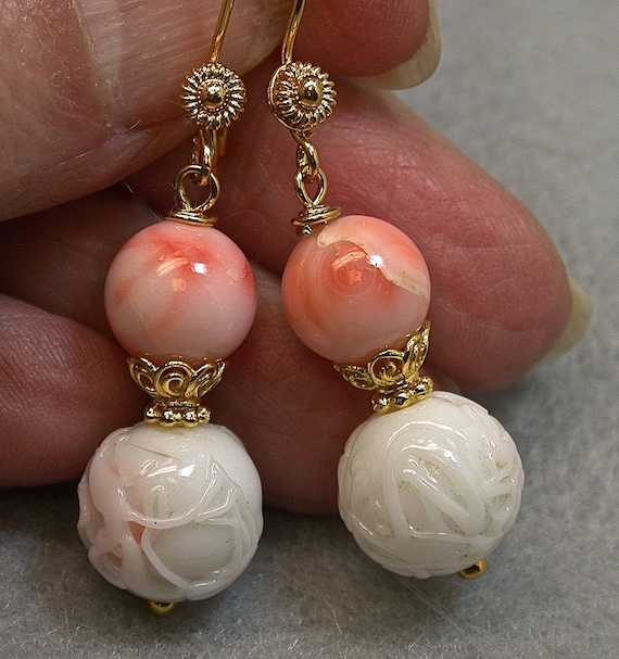 Vintage Pink ANGEL SKIN CORAL Dangle Bead Earrings,Vintage Japanese White Coral Glass Flower Beads,Handmade Bali 24k Gold Ear Wires,Bead Cap