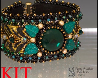 Totally Elegant Cuff Bracelet Kit green