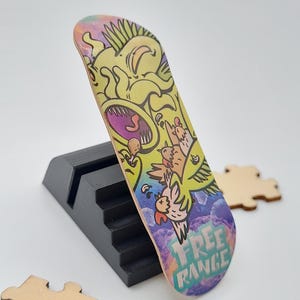 Fingerboard Deck, &quot;Chicken Monster&quot; Graphic, 30mm