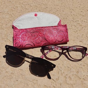 Pink Swirl Soft Padded Glasses Case Eyeglass Sleeve, Handmade