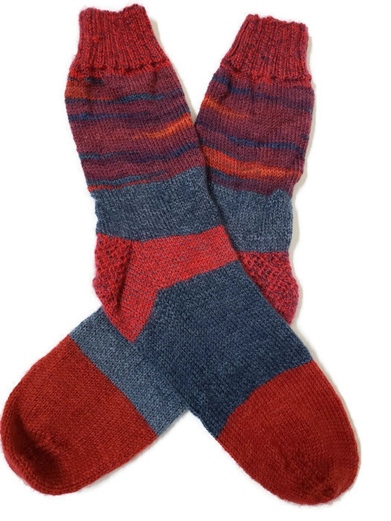 Multi-Colored Blue and Red Mens Hand Knit Socks Casual Socks Size 9.5-10