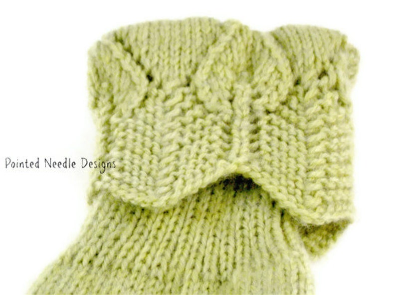Casual Socks Socks Size 5-6 Hand Knit Women/'s Green Tea Socks with Lace Cuff