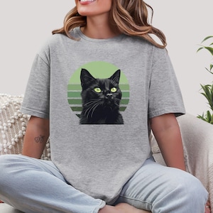 Black Cat T-Shirt, Cat Tee, Retro Cat T-Shirt, Animal Tee, Cat Lover Gift, Animal Lover Gift, Gift for Her, Cat Mum Tee, Retro Style T-Shirt