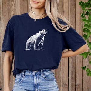 Polar Bear T-Shirt – Realistic Black and White Illustrative Polar Bear Graphic Tee, Wildlife Animal Shirt, Gift for Nature & Animal Lovers