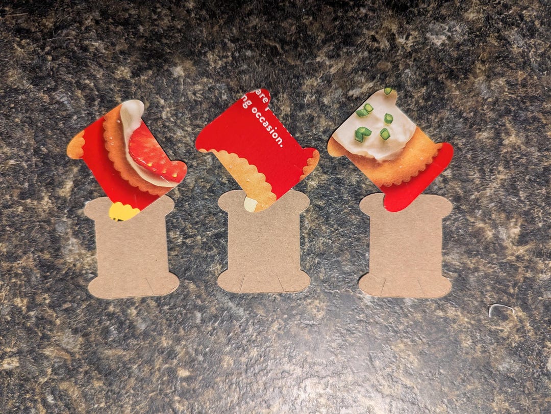 Upcycled Cardboard Embroidery Floss Bobbins - Embroidery Thread Storage ...